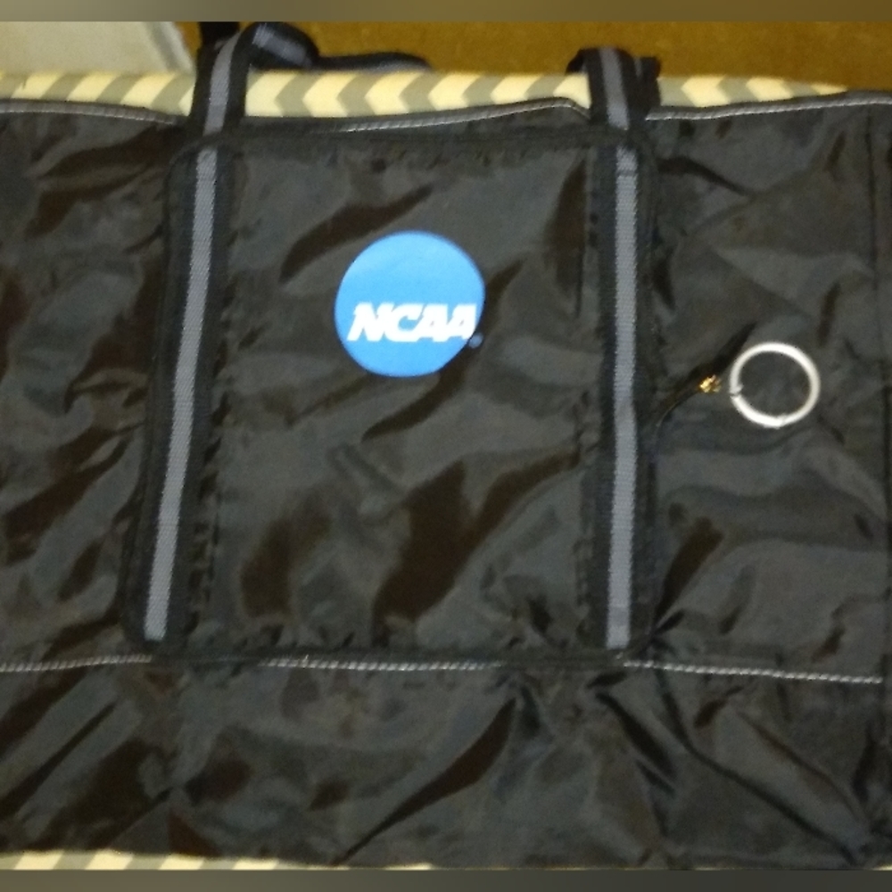 NCAA packable Tote Bag NWOT - Picture 5 of 15